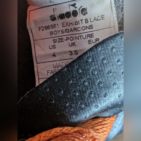 Diadora Shoes Youth indoor soccer turf sneakers - Size 4 - Picture 11 of 11